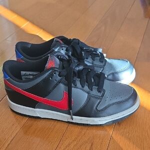 Nike Kids Black and Red Sneakers
